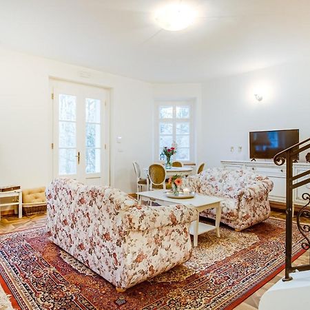Lovecký zámeček pod Milešovkou Teplice Exterior foto