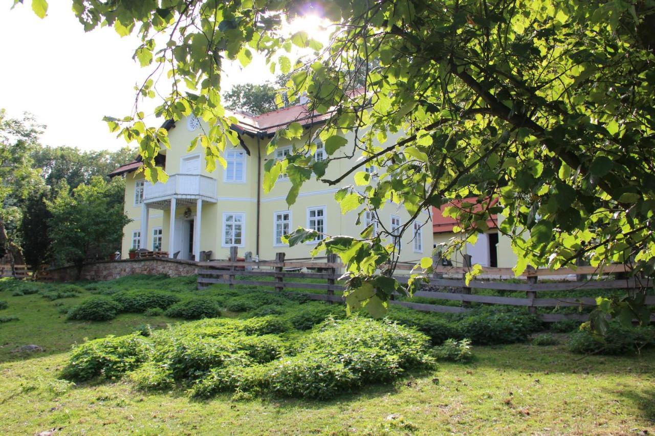 Lovecký zámeček pod Milešovkou Teplice Exterior foto