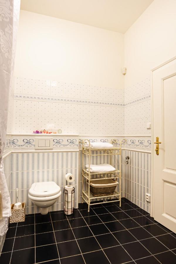 Lovecký zámeček pod Milešovkou Teplice Exterior foto