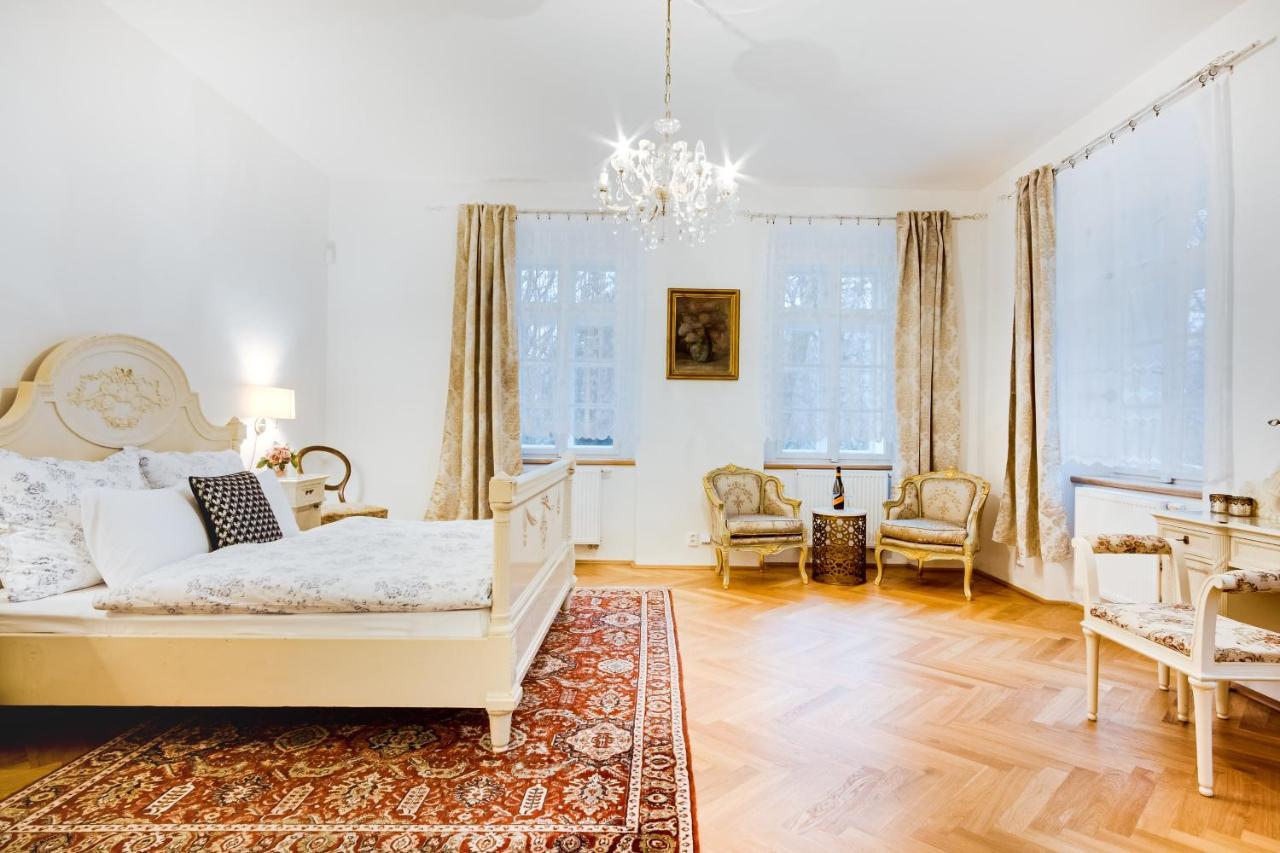 Lovecký zámeček pod Milešovkou Teplice Exterior foto
